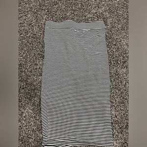 COPY - 🐰2/$15 UK2LA skirt size small